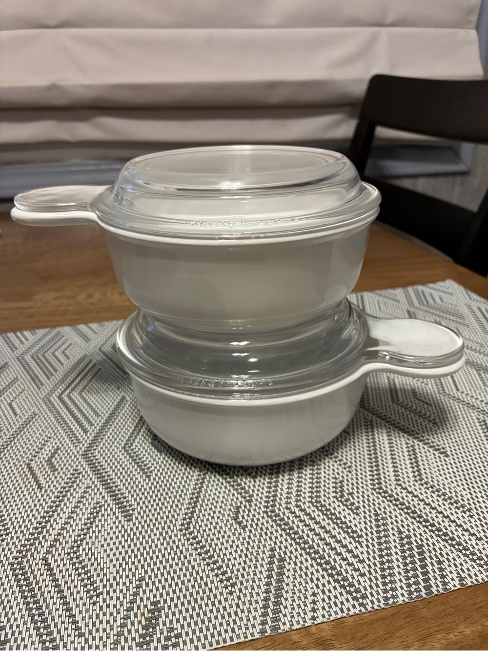 2 Corning Ware P-150-B Grab It Bowls White Coupe w Pyrex P-150-C Lids
6” x 2”